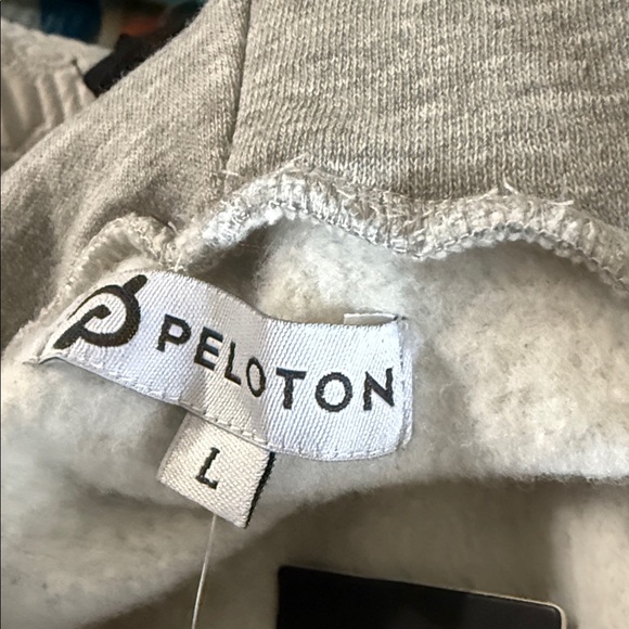 Peloton London City Zip Hoodie NWT Harrods Exclusive Gray Size L - Picture 9 of 10